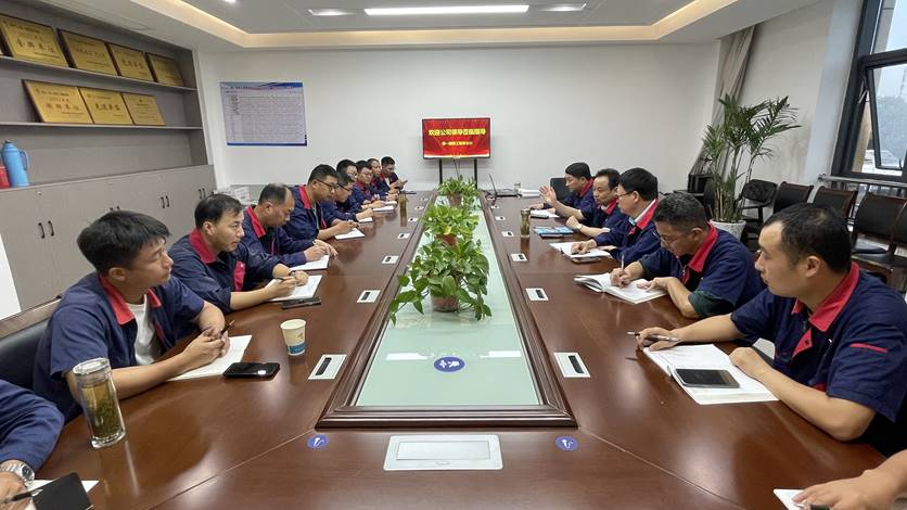 公司紀(jì)委書(shū)記到第一建筑工程事業(yè)部開(kāi)展三送服務(wù)到基層活動(dòng) 公司紀(jì)委書(shū)記到第一建筑工程事業(yè)部開(kāi)展三送服務(wù)到基層活動(dòng)