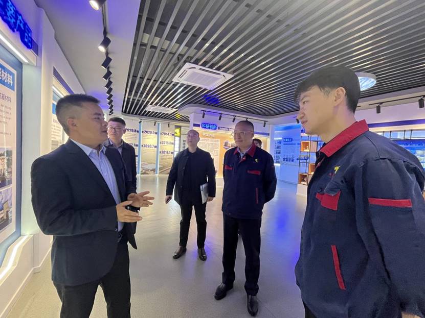 銅陵海螺水泥到建材公司開展技術交流 銅陵海螺水泥到建材公司開展技術交流